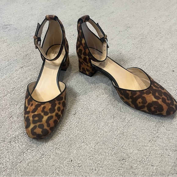 CAbi Leopard Print Heels Size 8‎ Kitten Heel Ankle Strap Animal Print Femme Glam - Picture 4 of 13
